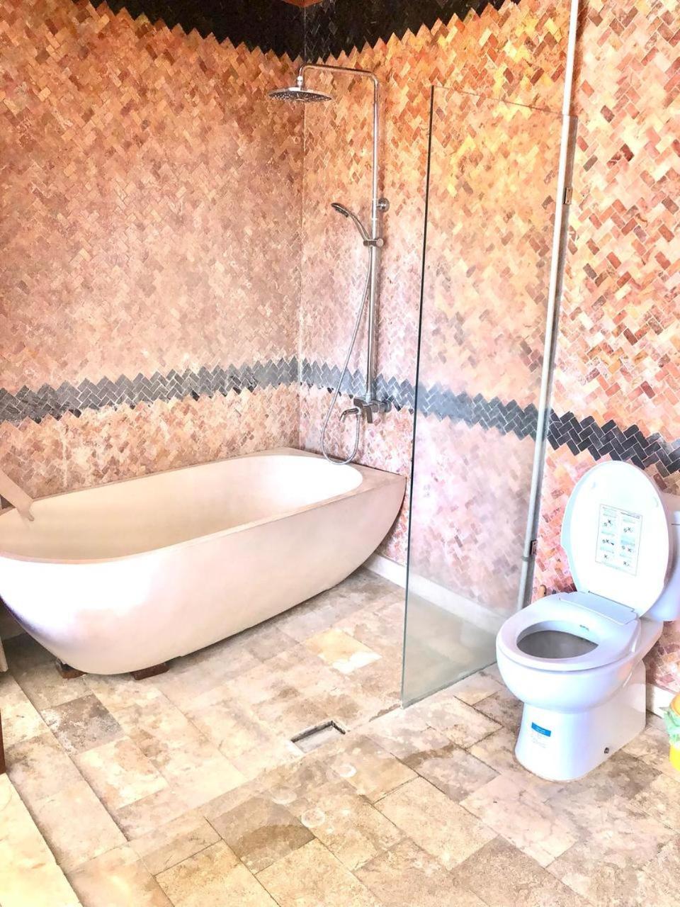 Villa Lotus 8 Canggu  Luaran gambar