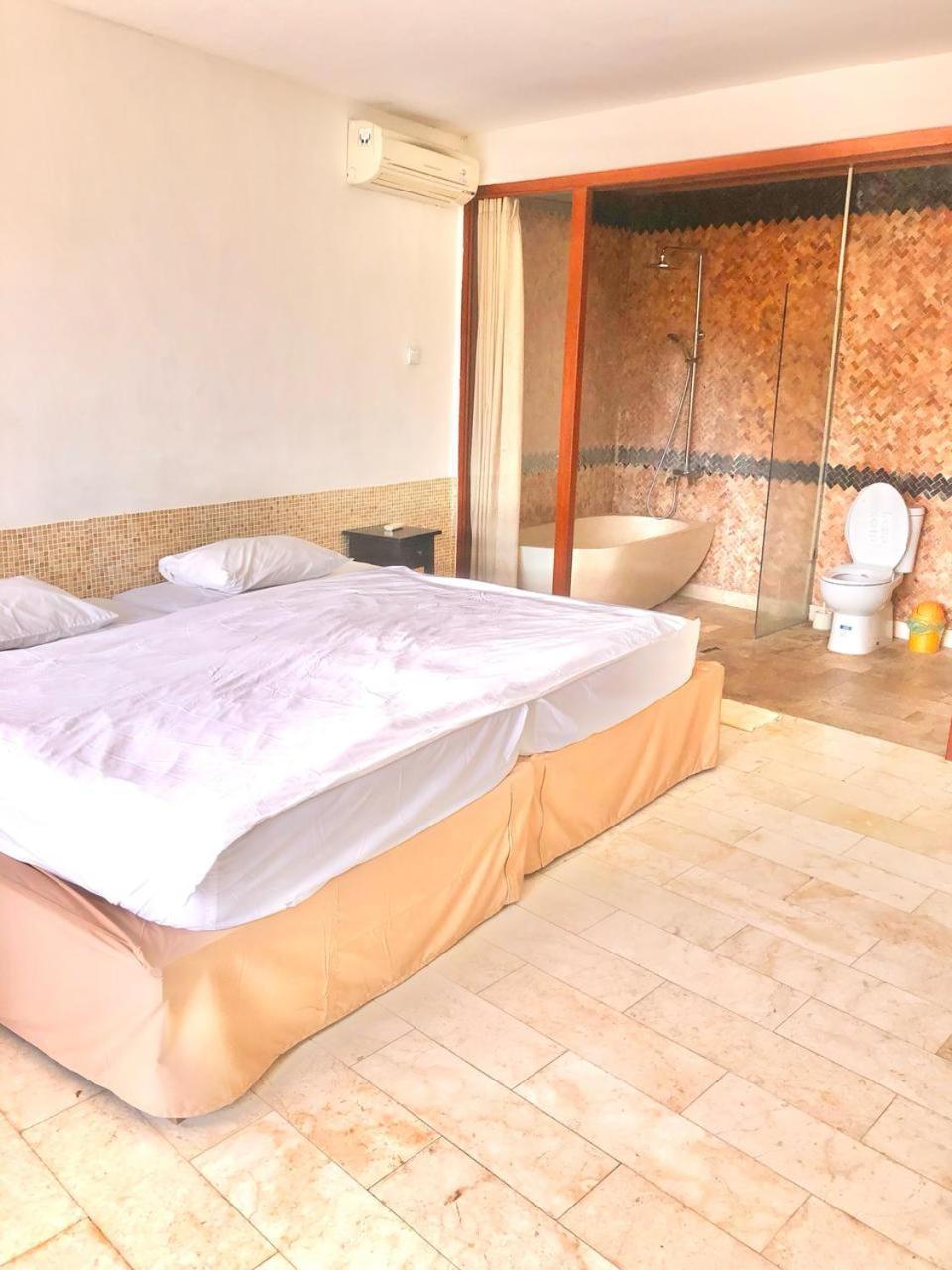 Villa Lotus 8 Canggu  Luaran gambar